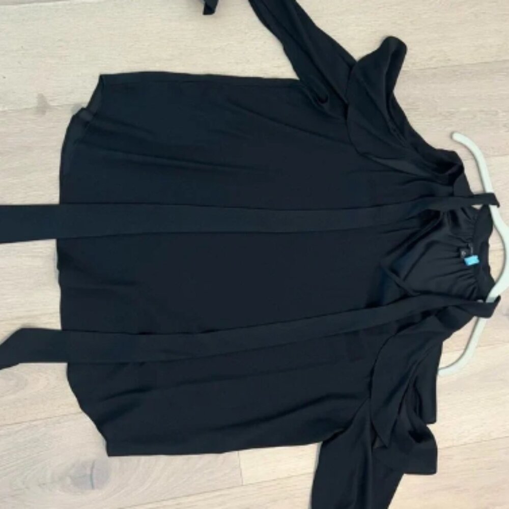 Ann Taylor “cold shoulder” Women's Top